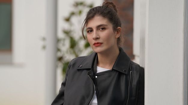 Naz Çağla Irmak Feride Karakteriyle Taşacak Bu Deniz Kadrosuna Dahil Oldu!