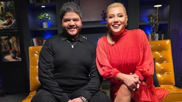 Uzak Şehir'deki Aşk İddialarına Burak Şafak'tan Cevap! Yaren Güldiken - Burak Şafak Aşkı Gerçek Mi? 